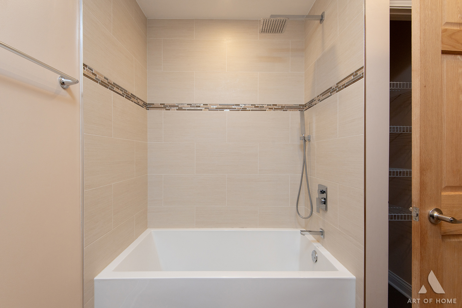 735 Yorkshire Lane Property Photo 27