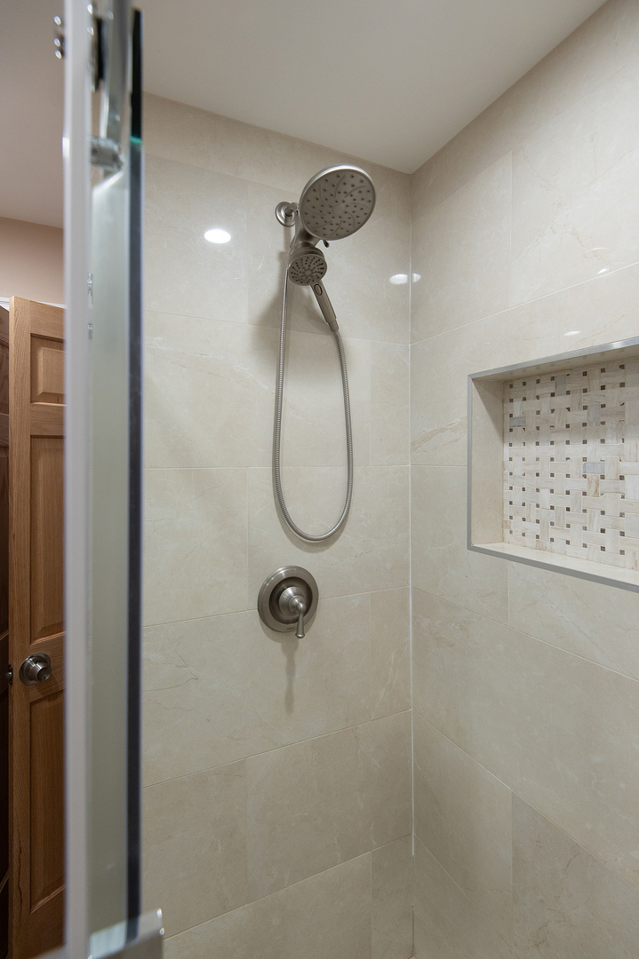 735 Yorkshire Lane Property Photo 31