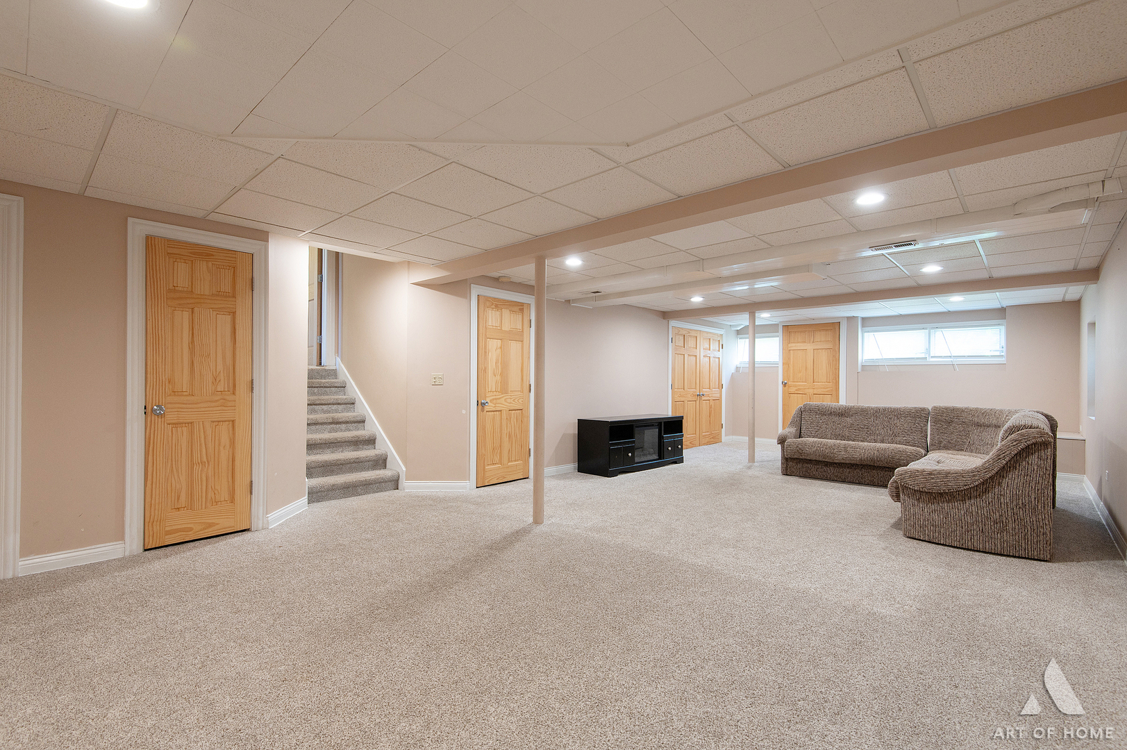 735 Yorkshire Lane Property Photo 37