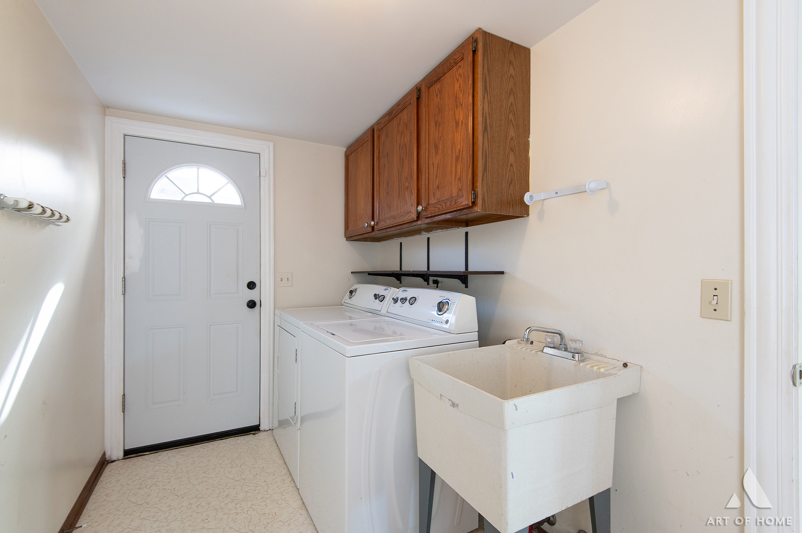 735 Yorkshire Lane Property Photo 40