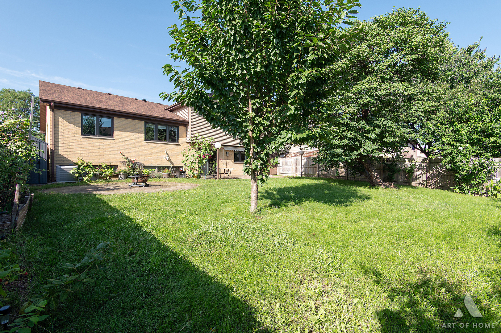 735 Yorkshire Lane Property Photo 44
