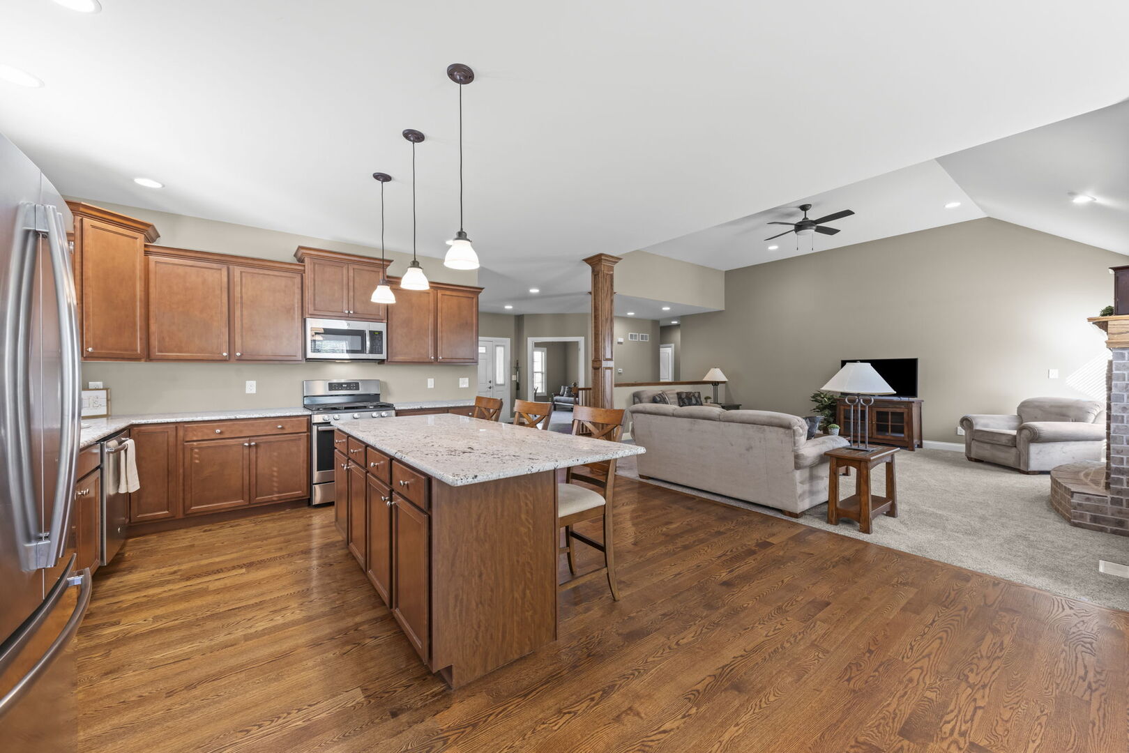 476 Bloomfield Circle Property Photo 7