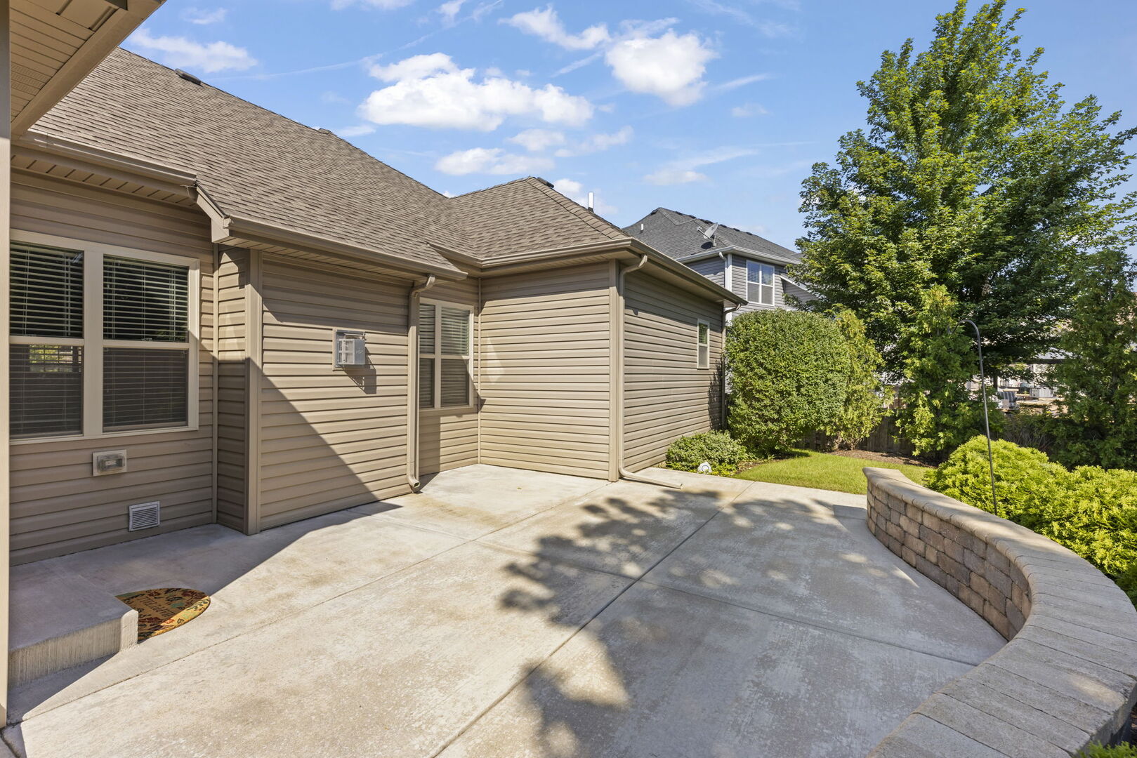 476 Bloomfield Circle Property Photo 32