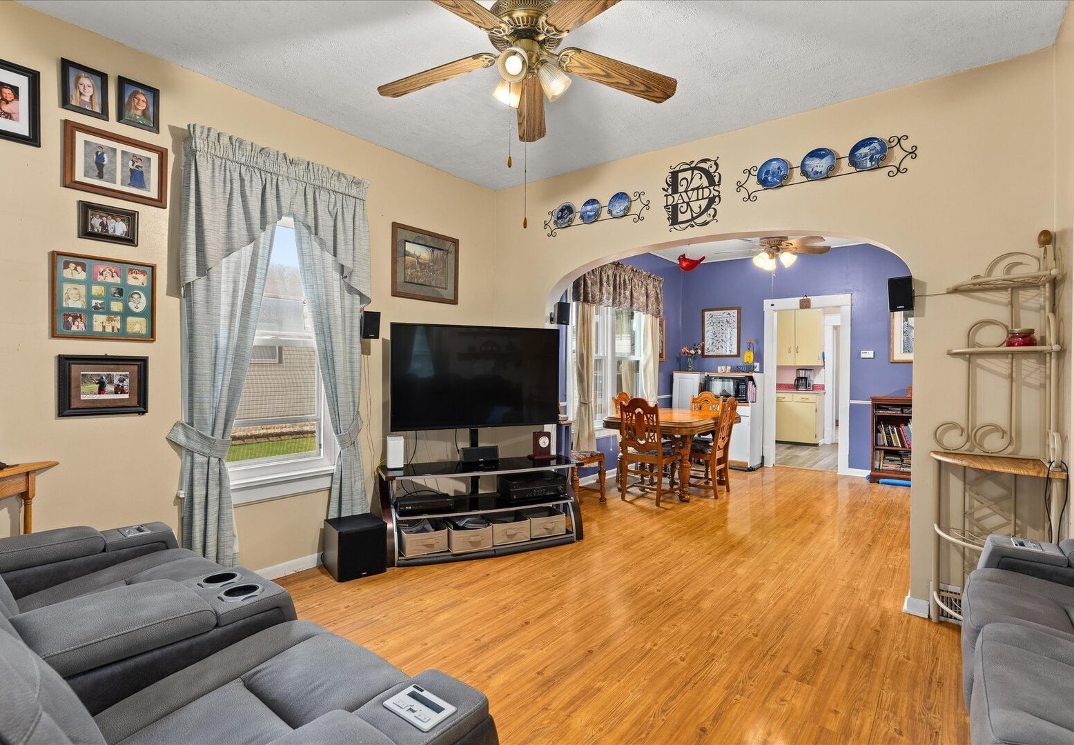 832 E Jefferson Street Property Photo 4