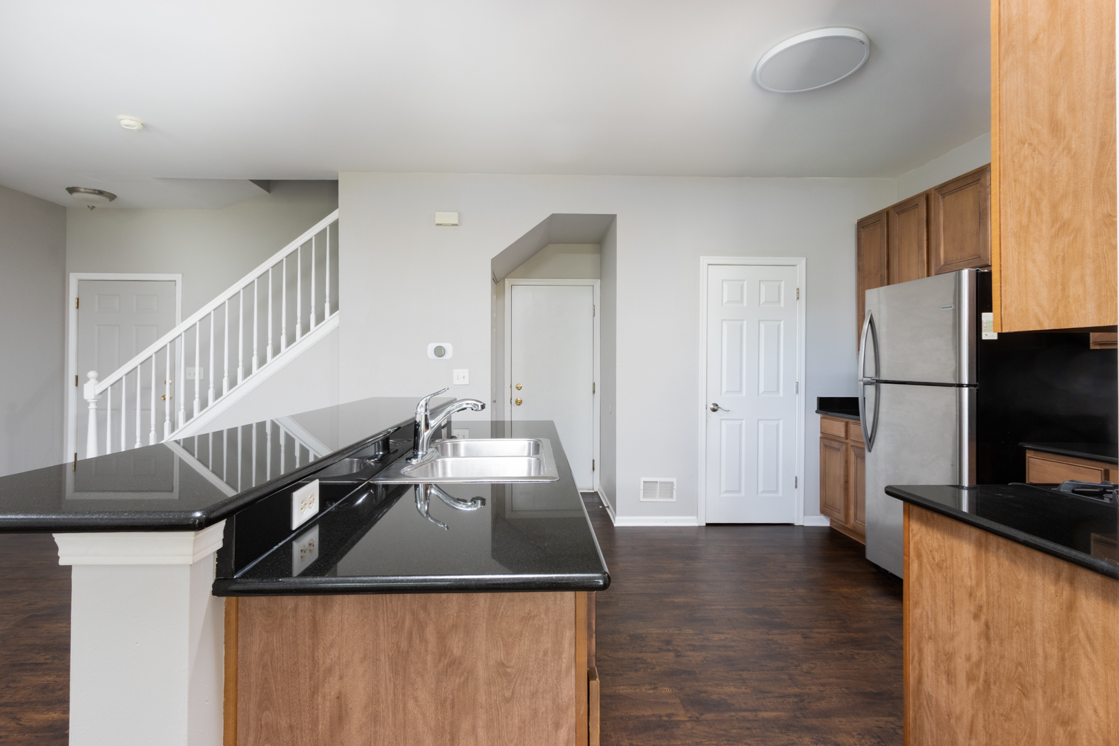 2521 Evergreen Circle Property Photo 4