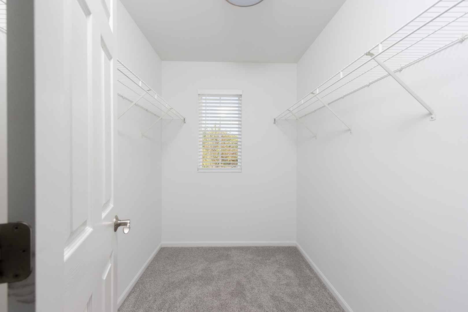 2521 Evergreen Circle Property Photo 14