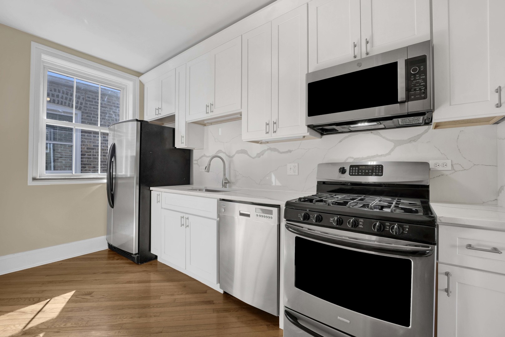 1225 W Granville Avenue 3a Property Photo 16