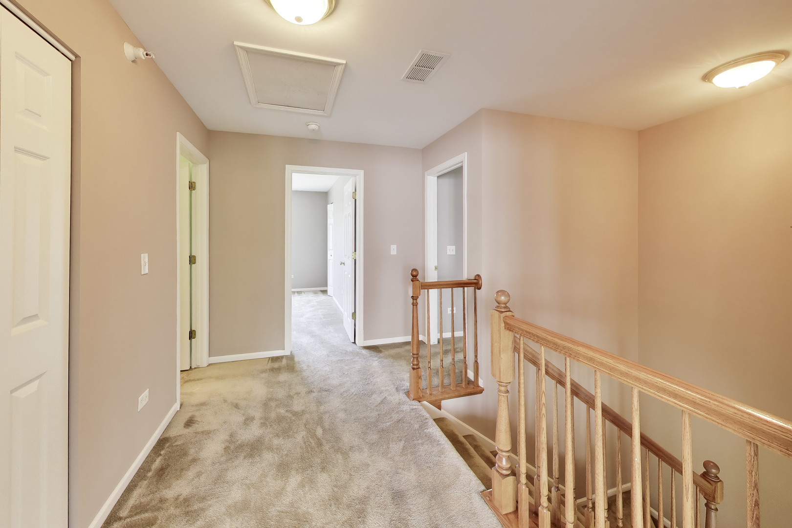 1050 Samantha Drive Property Photo 8