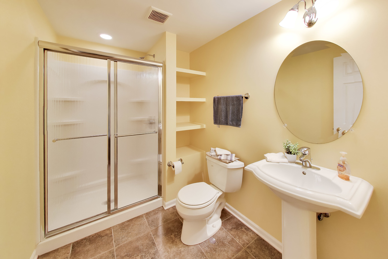 1050 Samantha Drive Property Photo 19