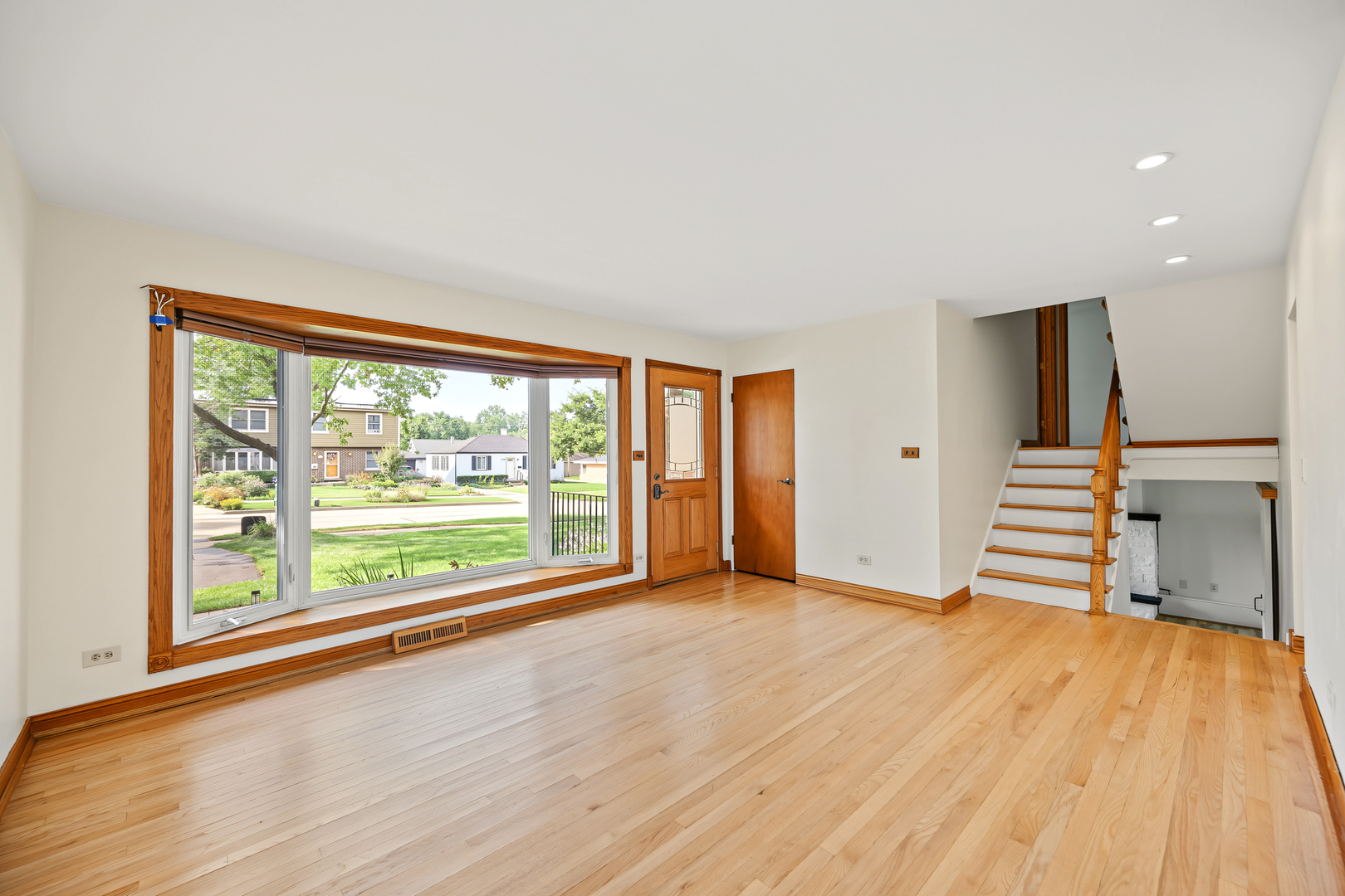 332 W Loy Street Property Photo 4