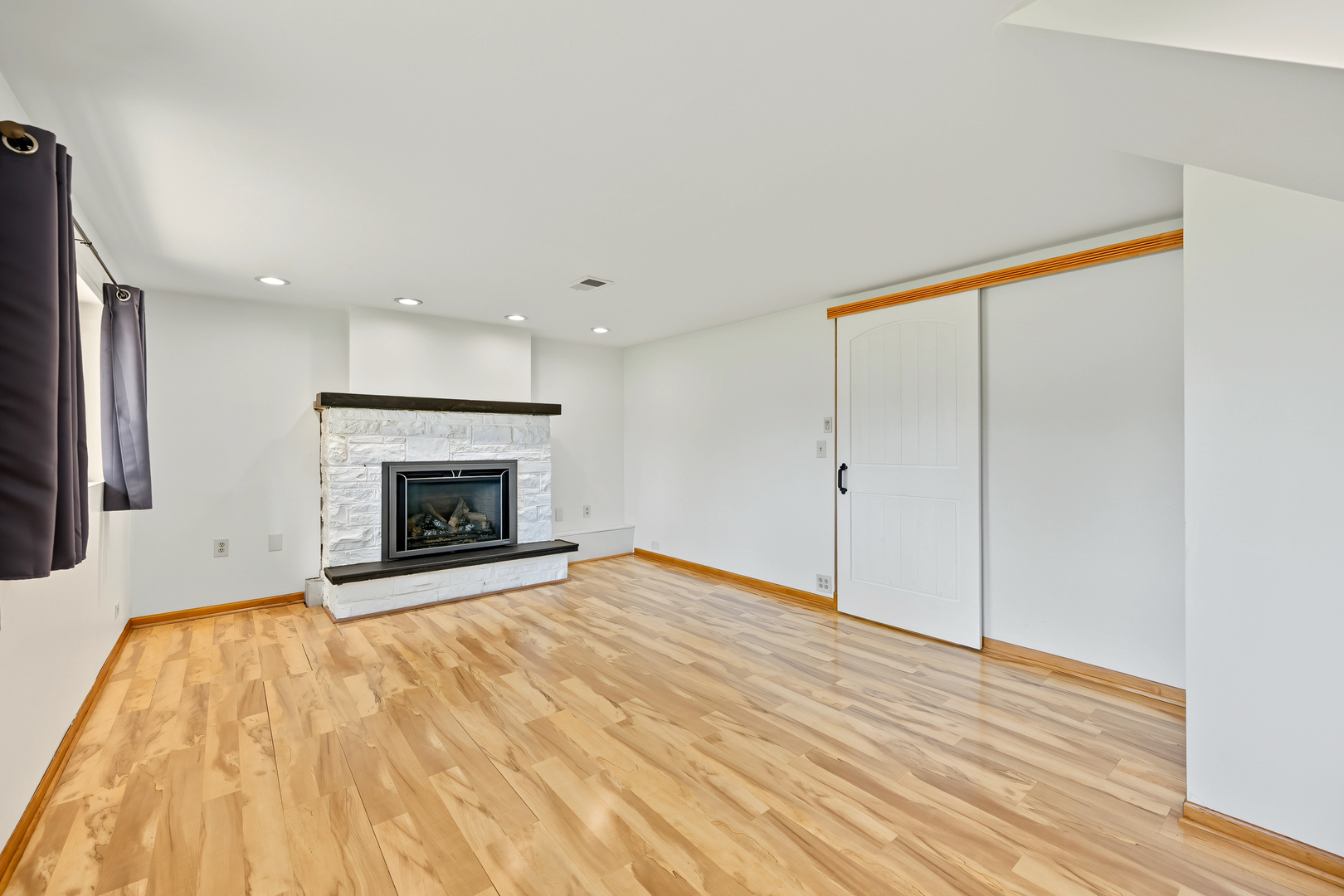 332 W Loy Street Property Photo 24