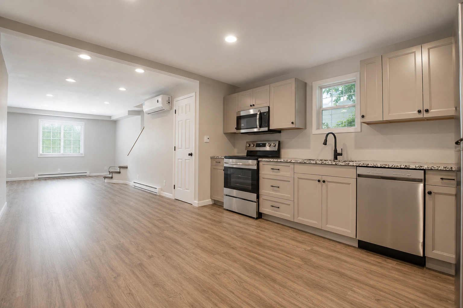 808 Jackson Avenue Property Photo 7