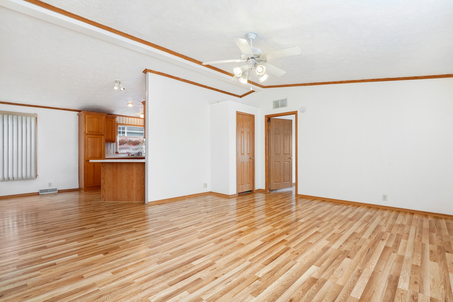 23007 Cog Hill Drive Property Photo 3