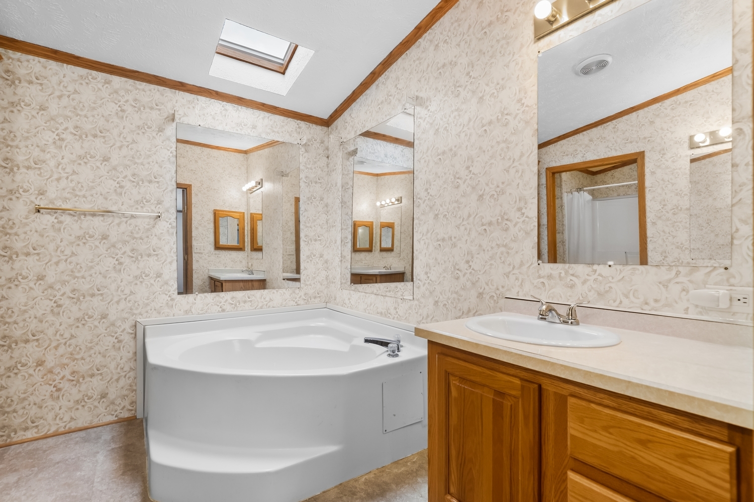 23007 Cog Hill Drive Property Photo 12