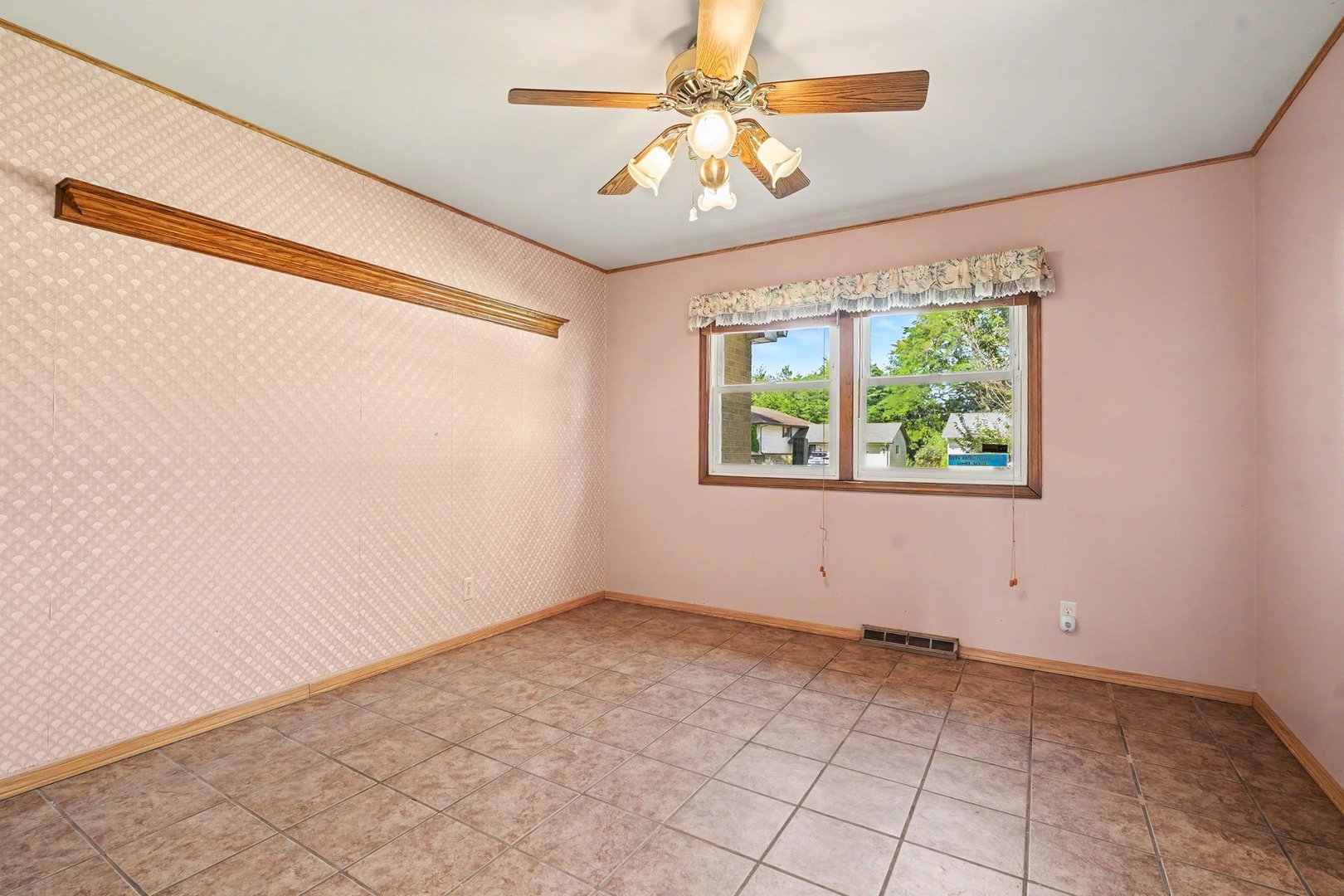 1715 Lily Street Property Photo 12