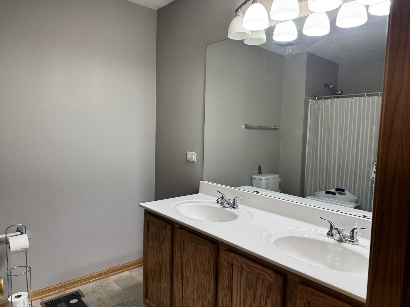 16445 Siegel Drive Property Photo 18