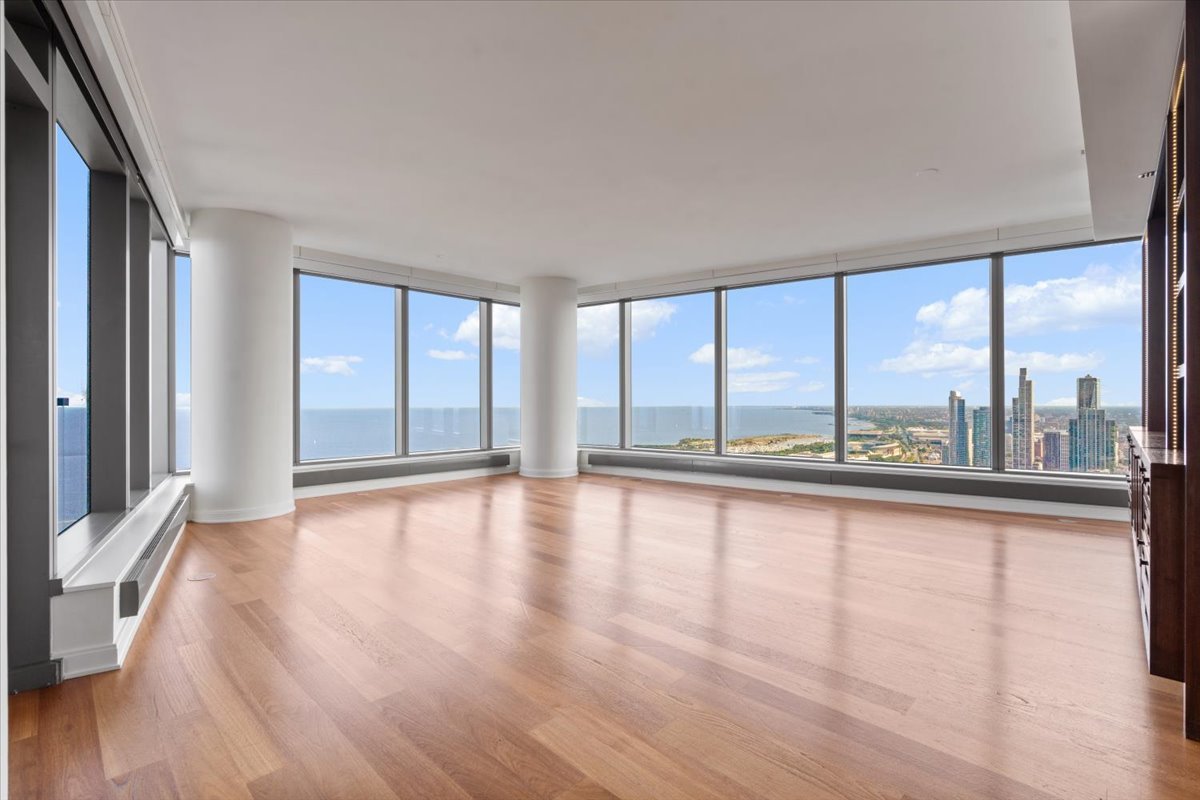 60 E Monroe Street 6102 Property Photo 5