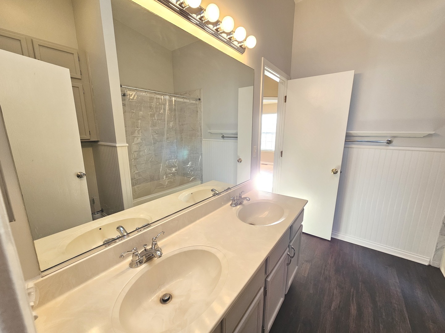 2315 N Meadows Lane 2315 Property Photo 15