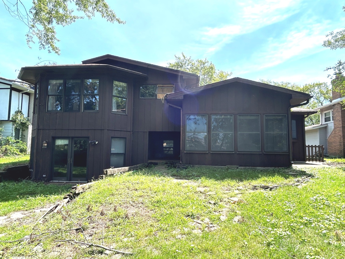 22460 Lakeshore Drive Property Photo 5