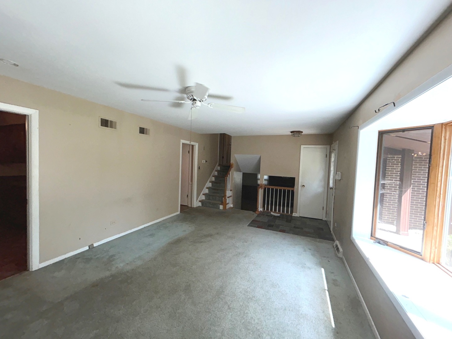 22460 Lakeshore Drive Property Photo 9