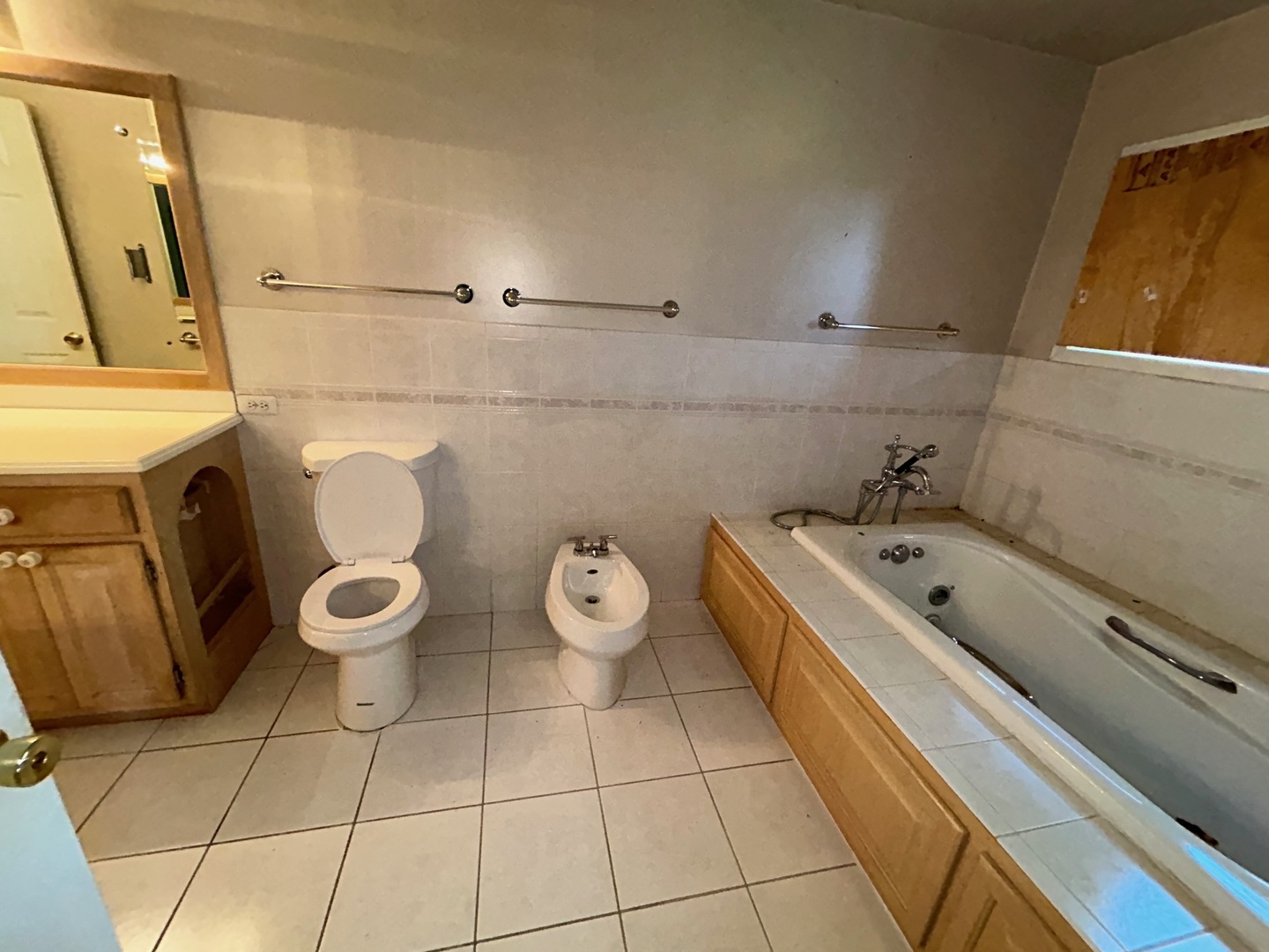 22460 Lakeshore Drive Property Photo 12