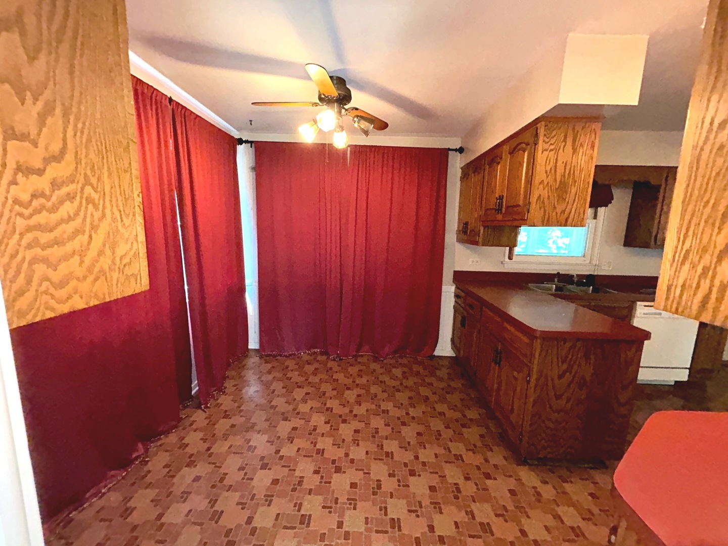22460 Lakeshore Drive Property Photo 23