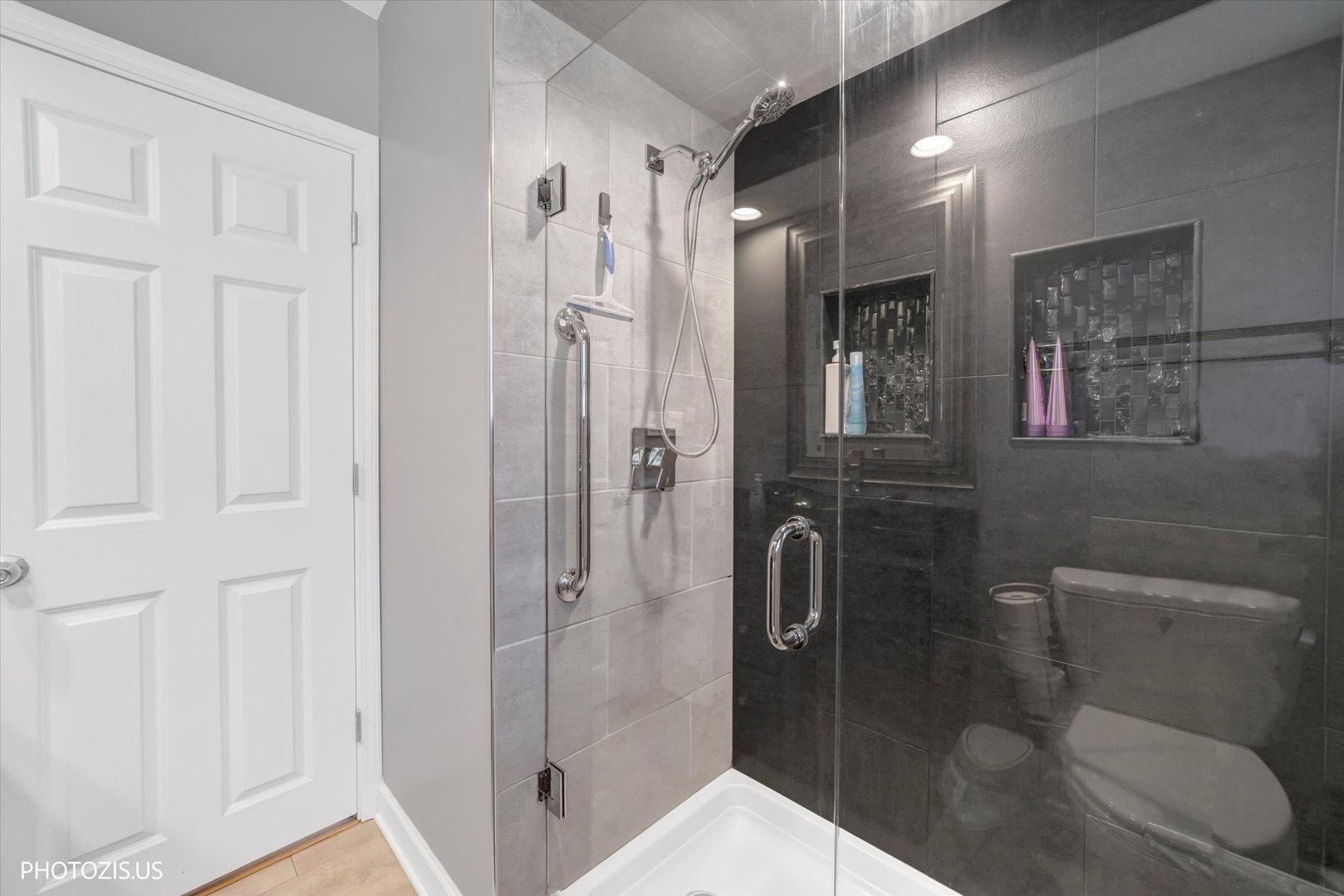 6023 N Emerson Street Property Photo 18
