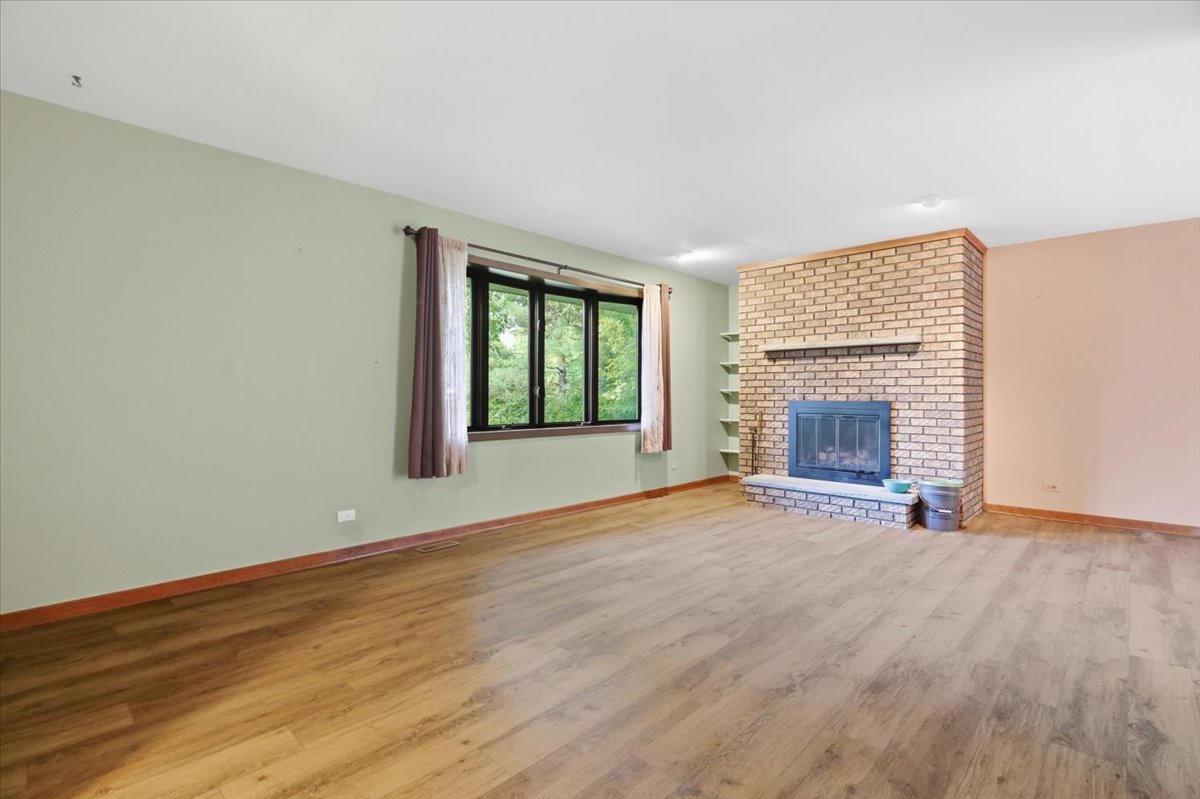 10405 W Ford Avenue Property Photo 4