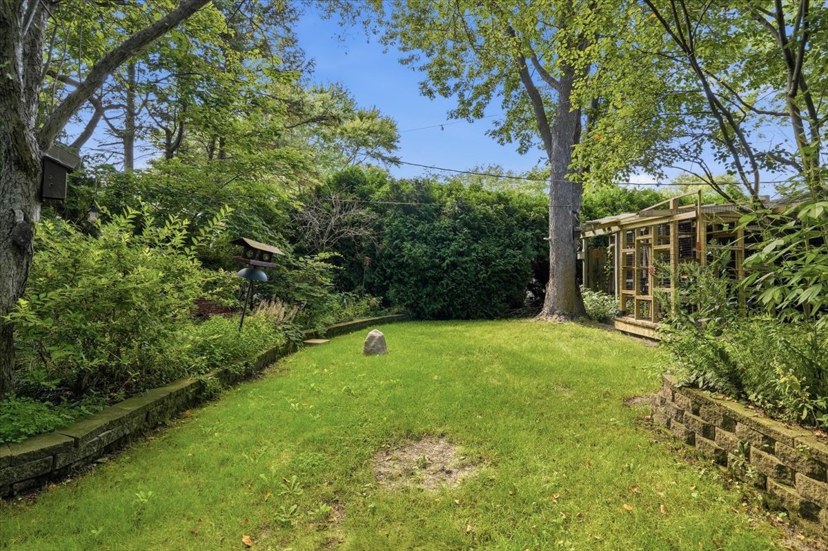 10405 W Ford Avenue Property Photo 28