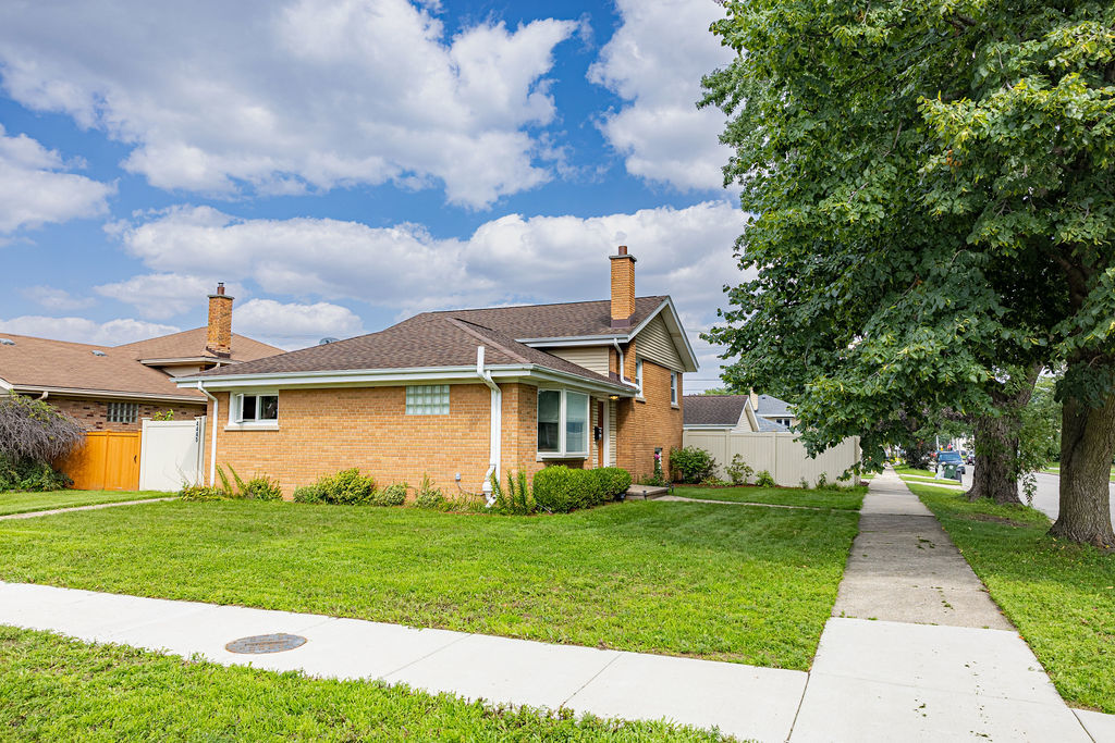 4445 Arthur Avenue Property Photo 2