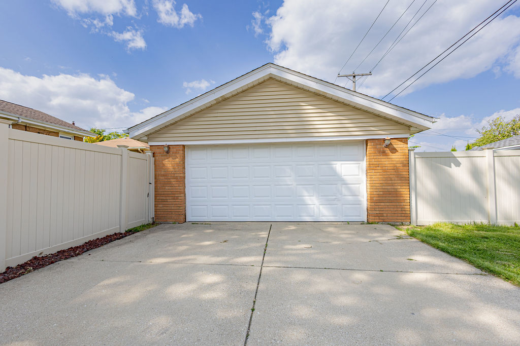 4445 Arthur Avenue Property Photo 8