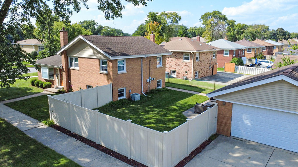 4445 Arthur Avenue Property Photo 9