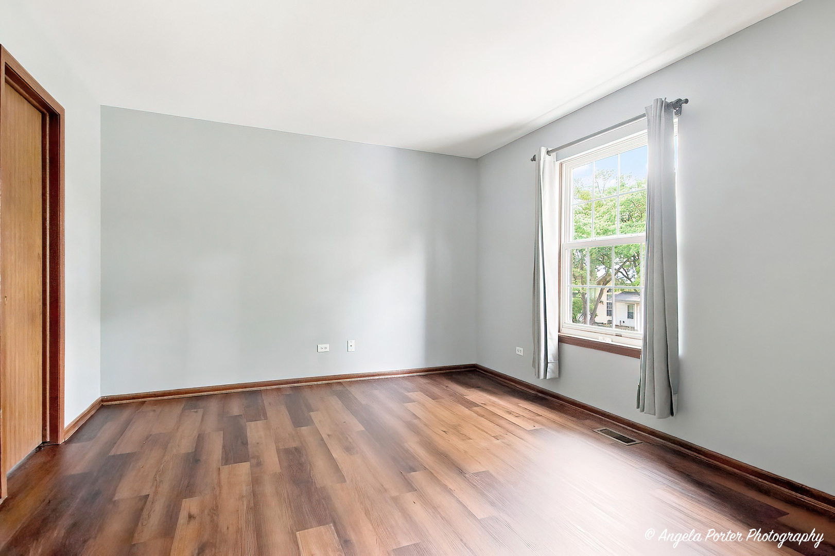 12742013 Property Photo 23
