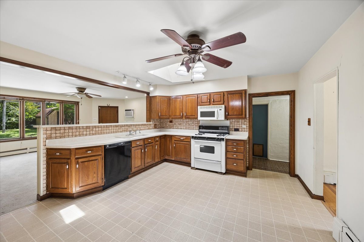 422 E Ravine Avenue Property Photo 3