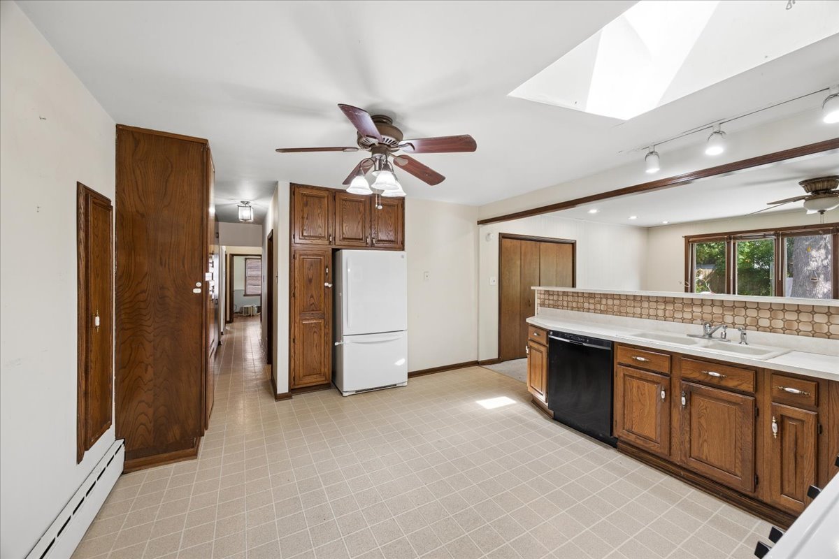 422 E Ravine Avenue Property Photo 4