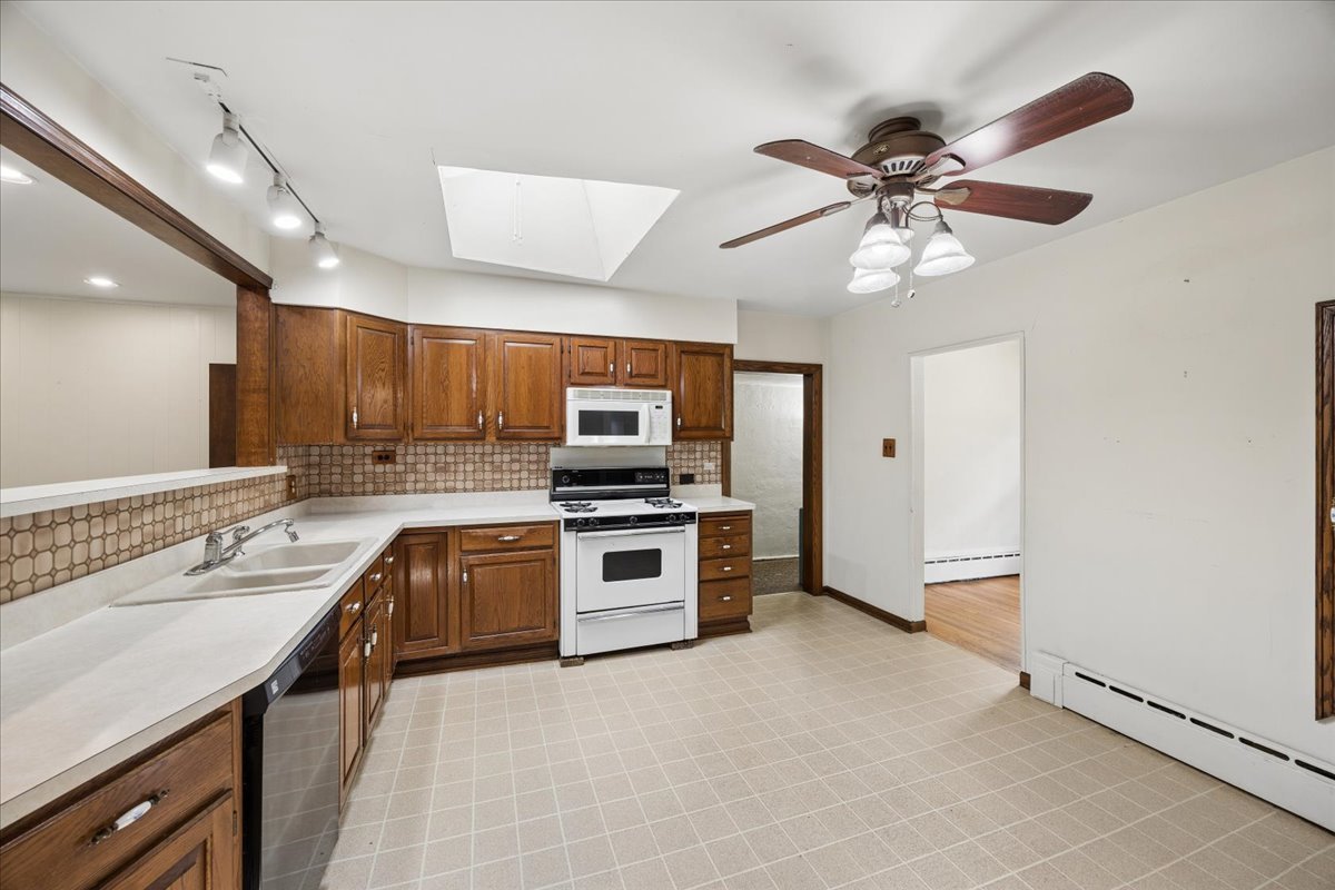 422 E Ravine Avenue Property Photo 5