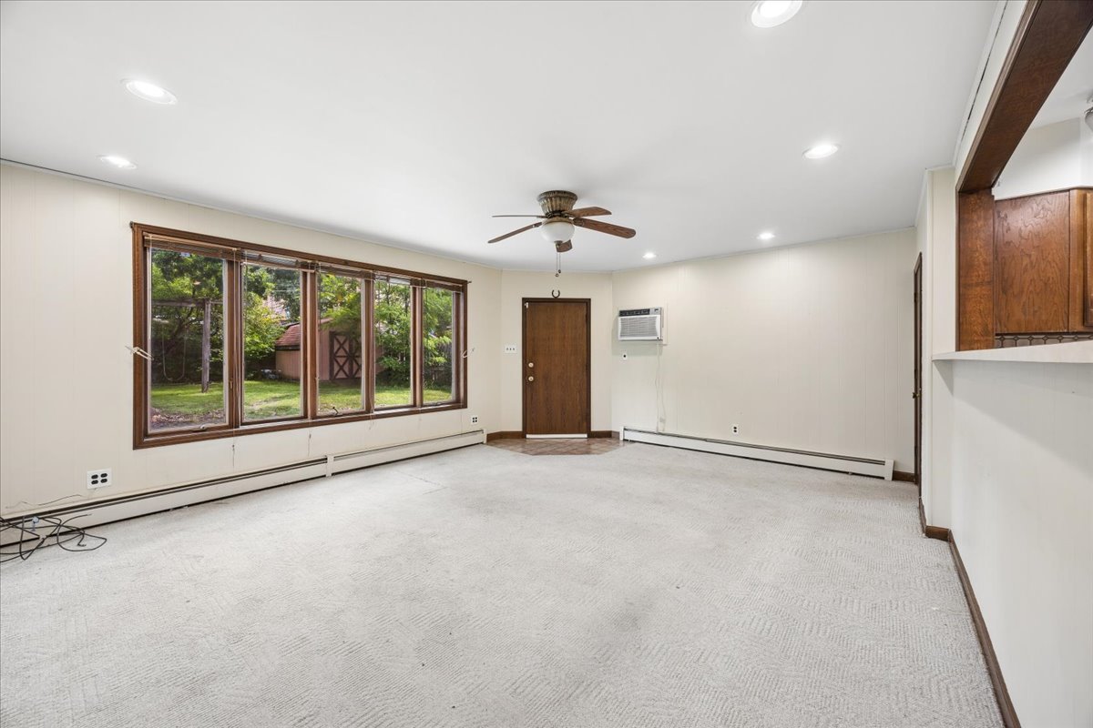 422 E Ravine Avenue Property Photo 6