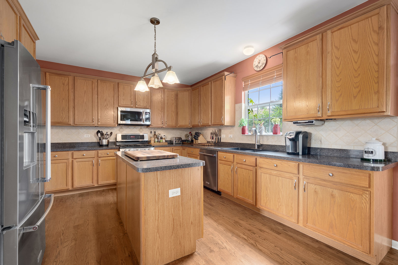 254 E Park Avenue Property Photo 13