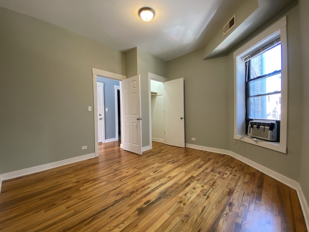 856 W Montrose Avenue 2a Property Photo 5