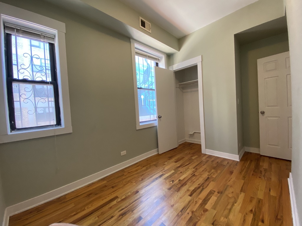 856 W Montrose Avenue 2a Property Photo 9