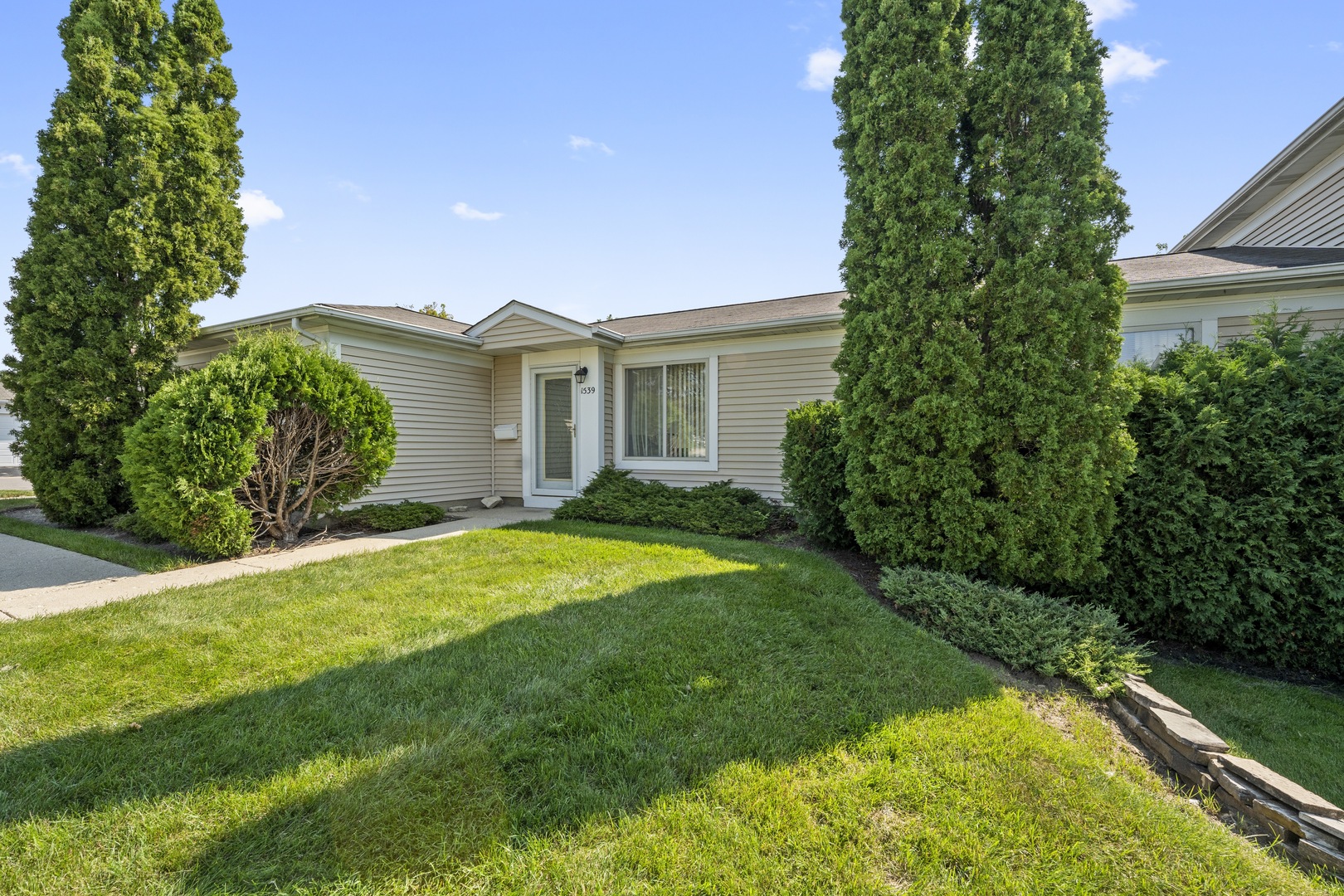 1539 Cornell Place Property Photo 3