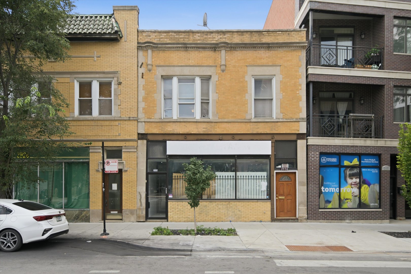 2930 N Milwaukee Avenue Property Photo 2