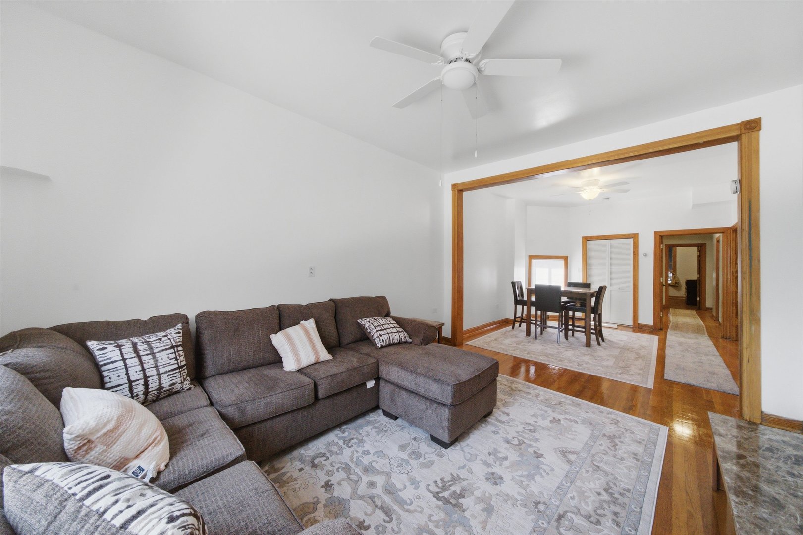 2930 N Milwaukee Avenue Property Photo 6