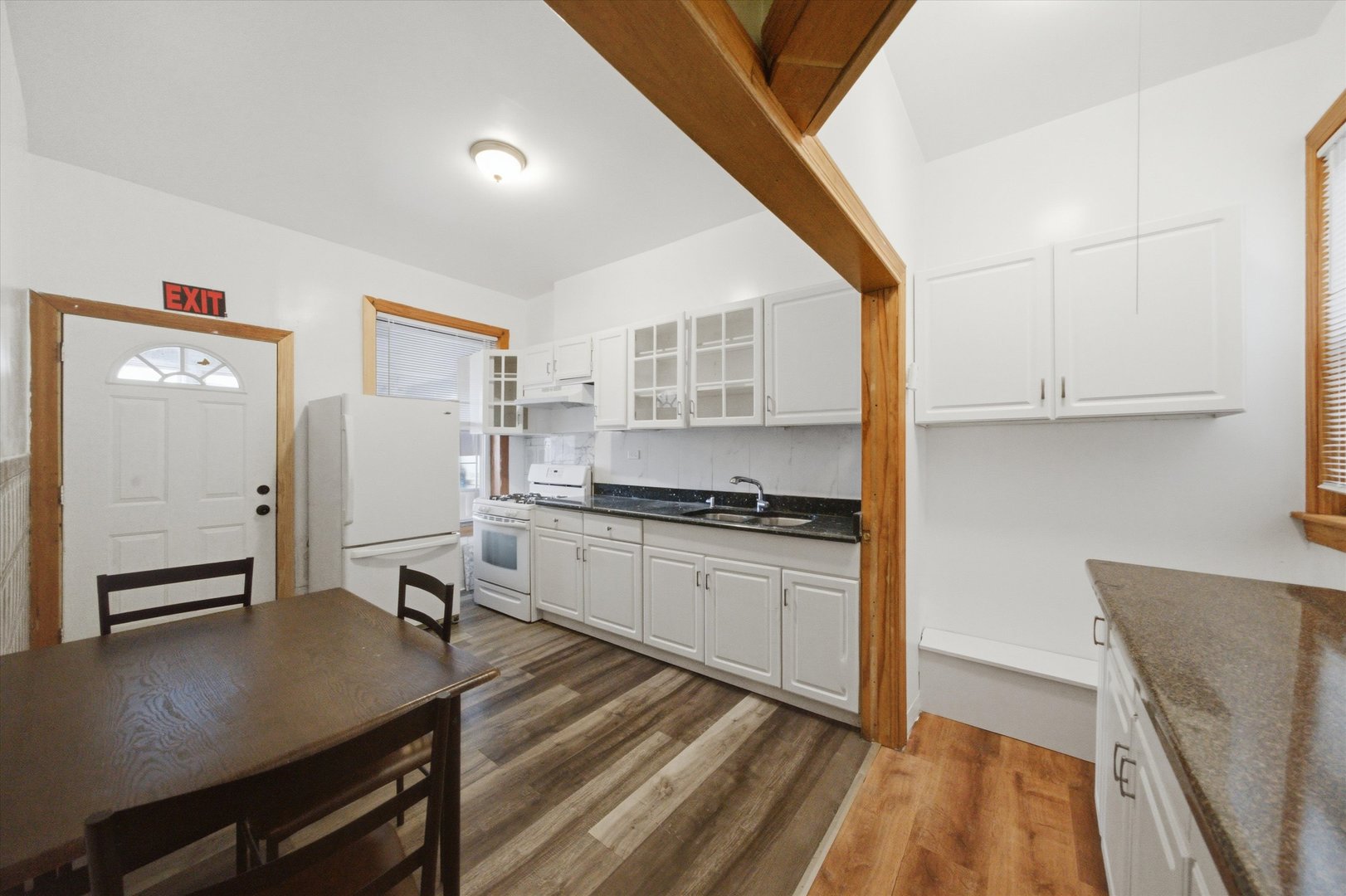 2930 N Milwaukee Avenue Property Photo 8