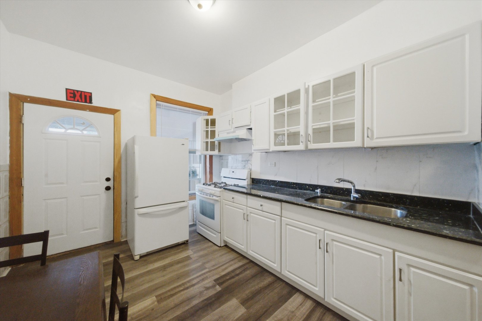 2930 N Milwaukee Avenue Property Photo 9