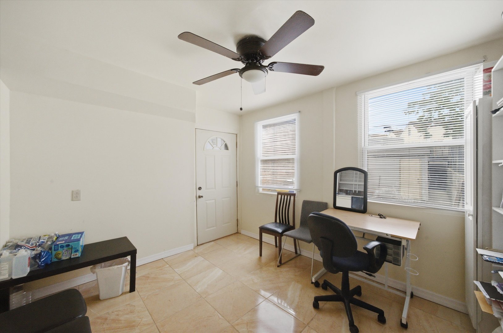 2930 N Milwaukee Avenue Property Photo 25