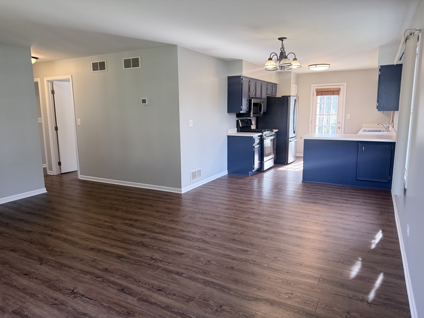 15631 W Waterford Lane Property Photo 3