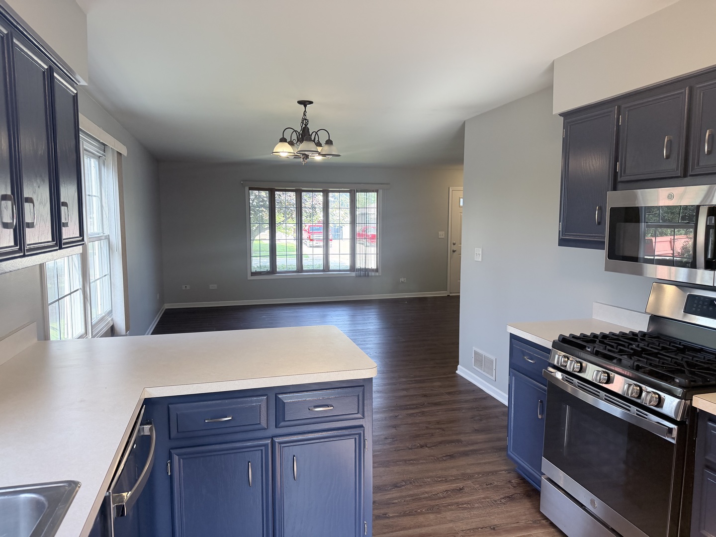 15631 W Waterford Lane Property Photo 4