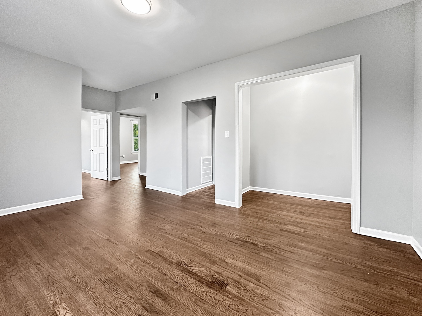 1838 W 65th Street Property Photo 7