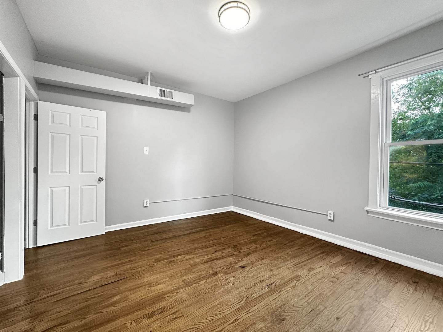 1838 W 65th Street Property Photo 18